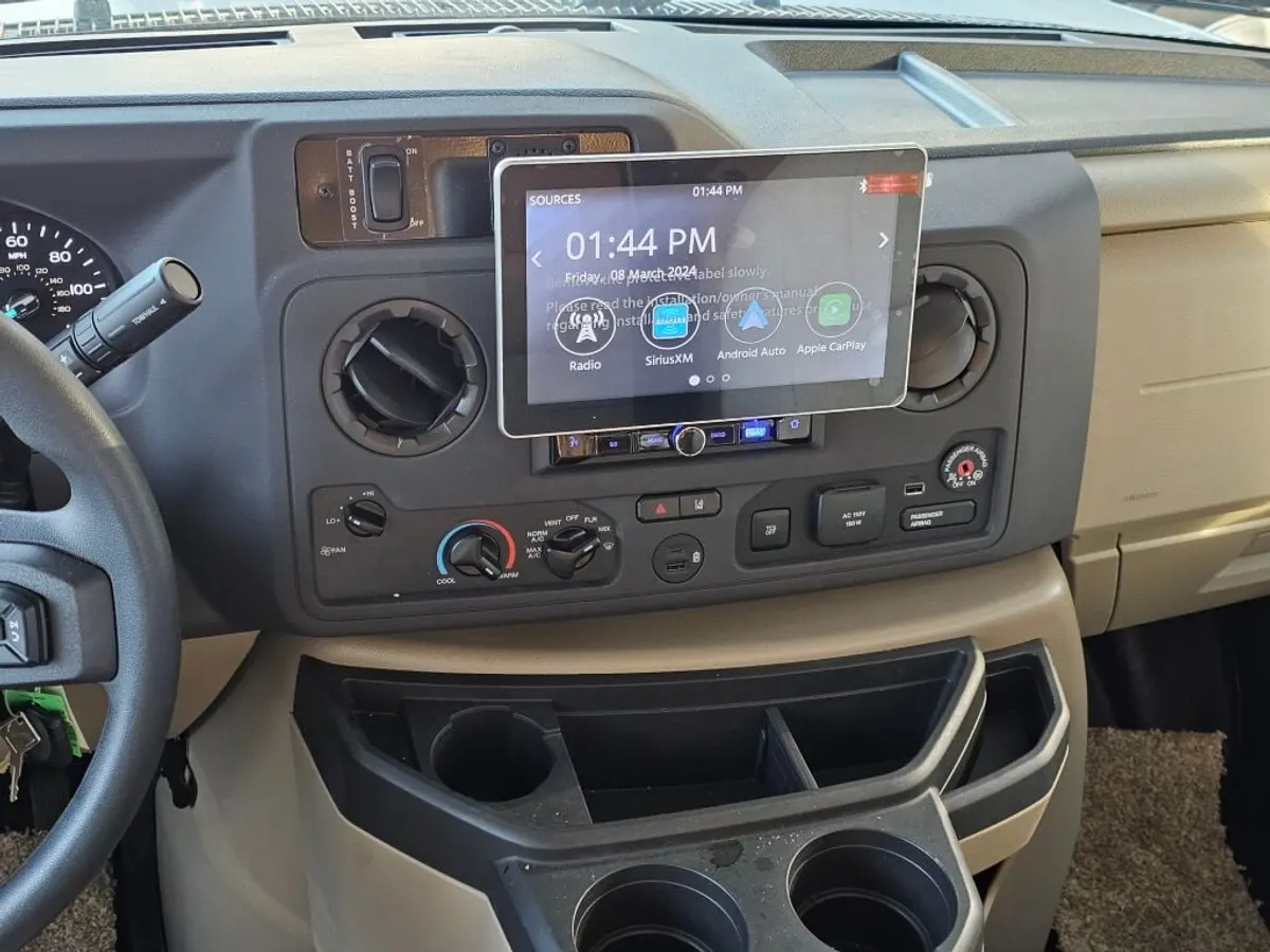 2027 winnebago sunflyer, photo 15 of 24