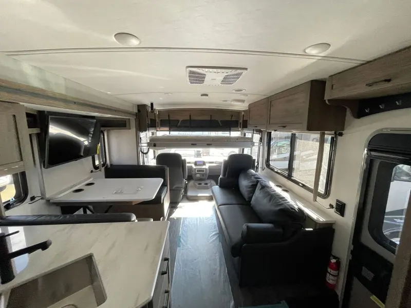 2024 Winnebago Vista, photo 11 of 22
