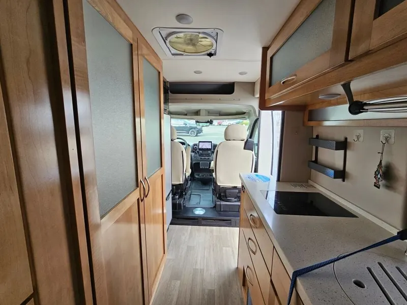 2023 Coachmen Nova, photo 19 of 24