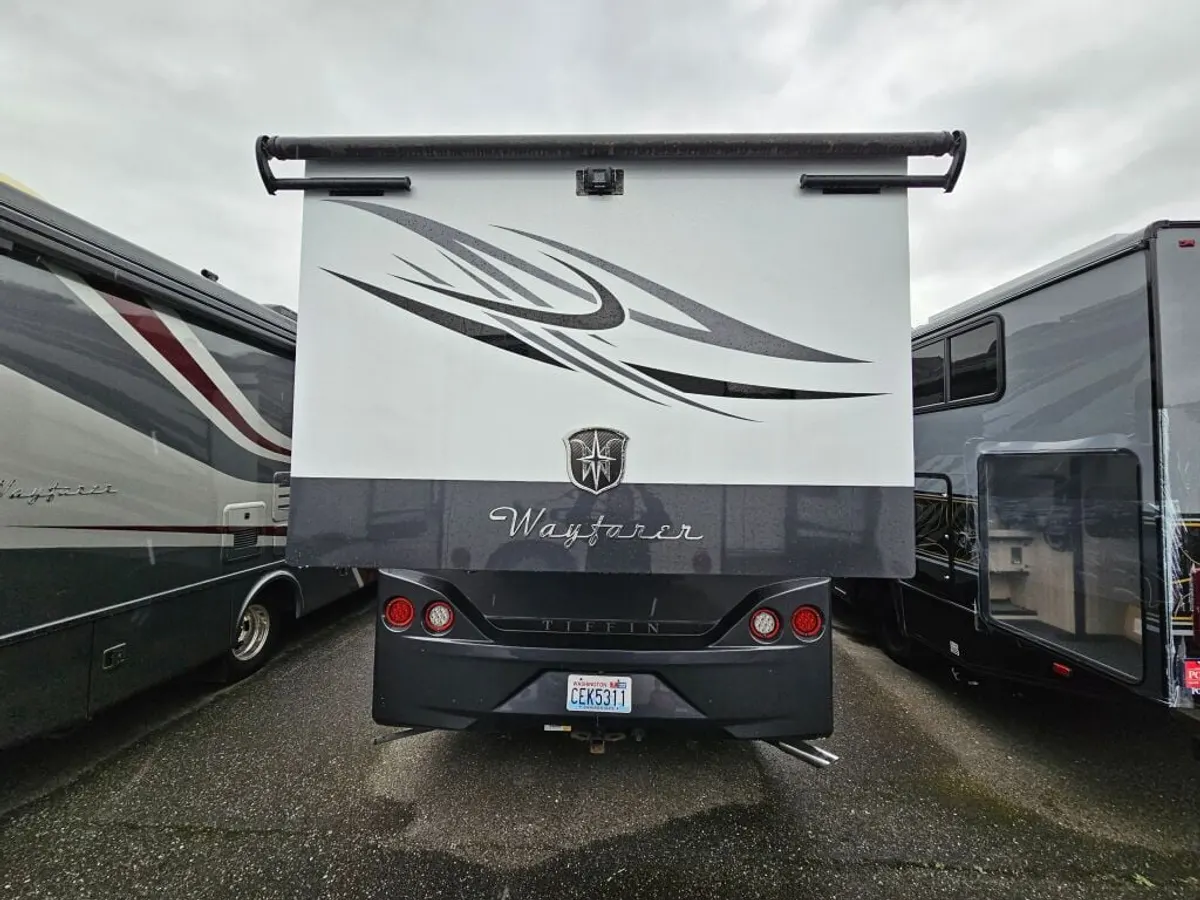 2018 Tiffin Motorhomes Wayfarer, photo 5 of 24