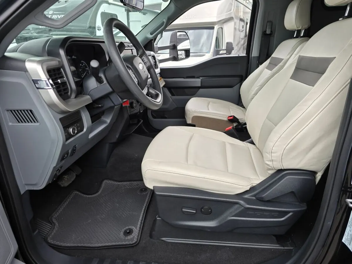 2026 Thor Motor Coach Omni Trail, photo 9 of 24