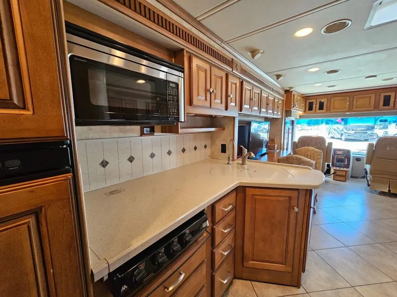 2012 Itasca Meridian, photo 19 of 24