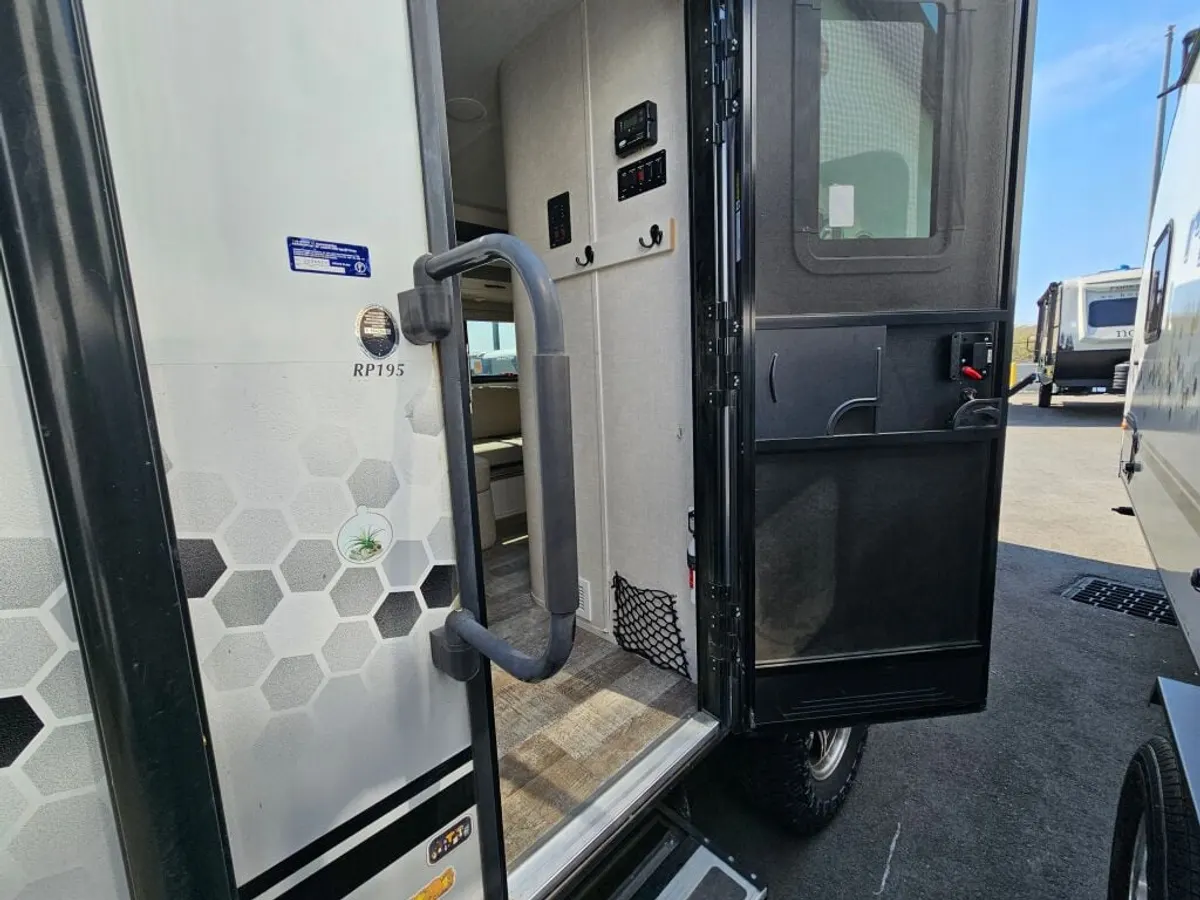 2021 Forest River R-Pod, photo 7 of 24