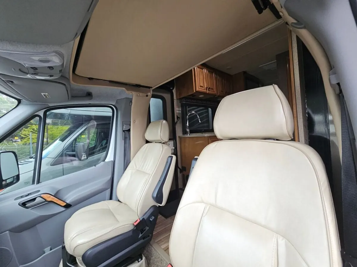 2016 Thor Motor Coach Synergy, photo 8 of 24