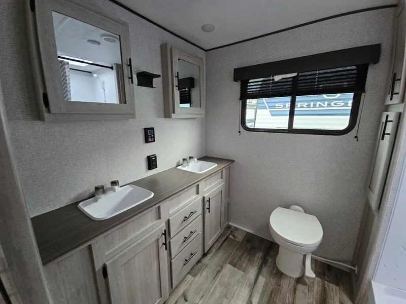 2025 CrossRoads Zinger, photo 10 of 24