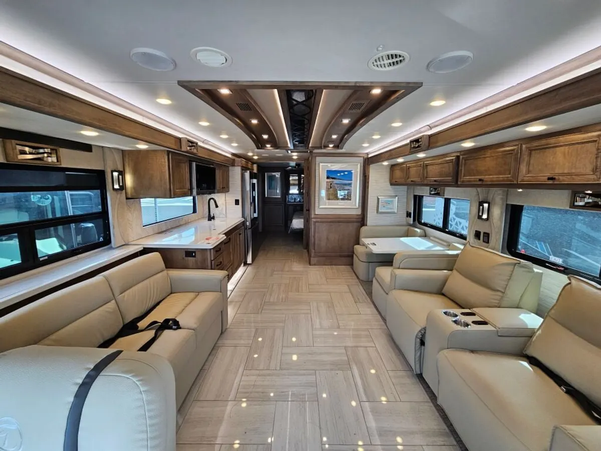 2026 Tiffin Motorhomes Phaeton, photo 9 of 24