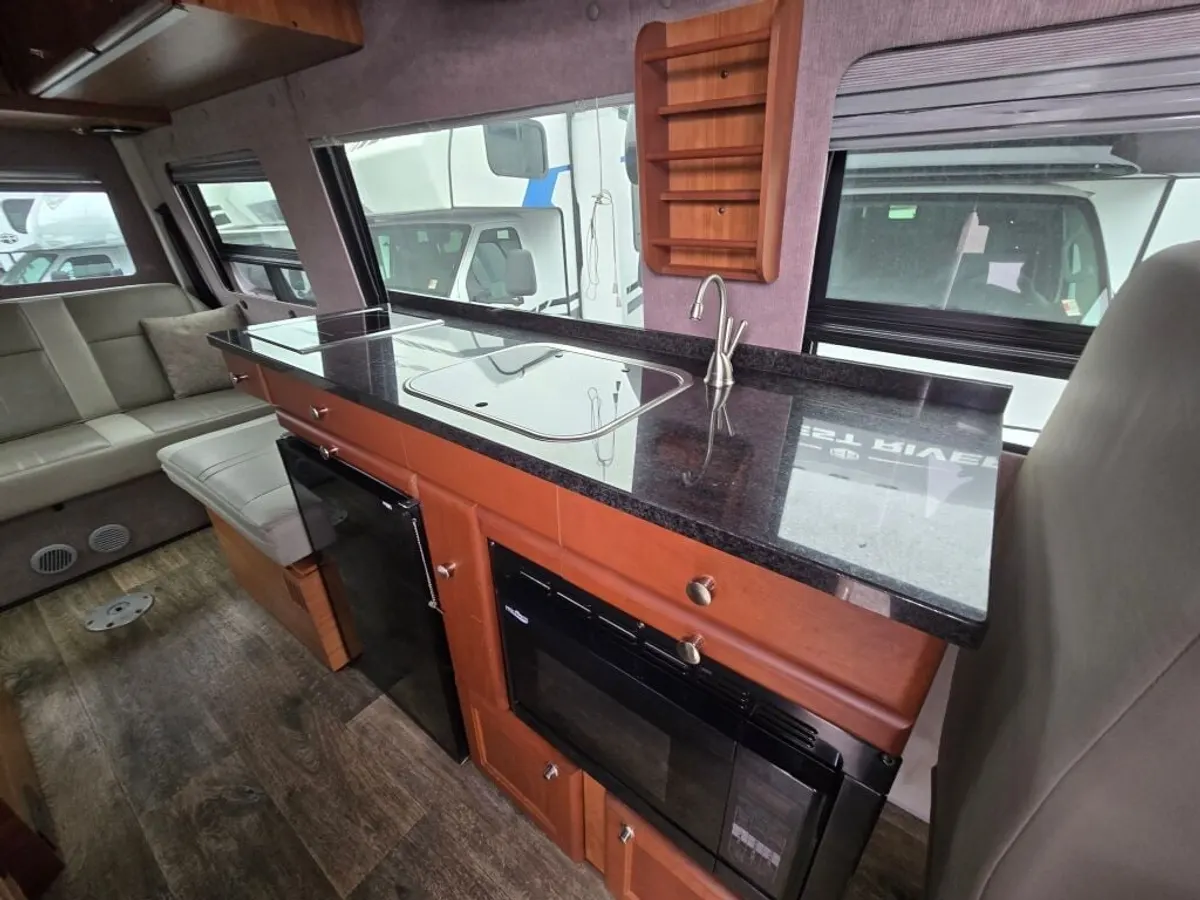 2016 Roadtrek E-Trek, photo 17 of 24