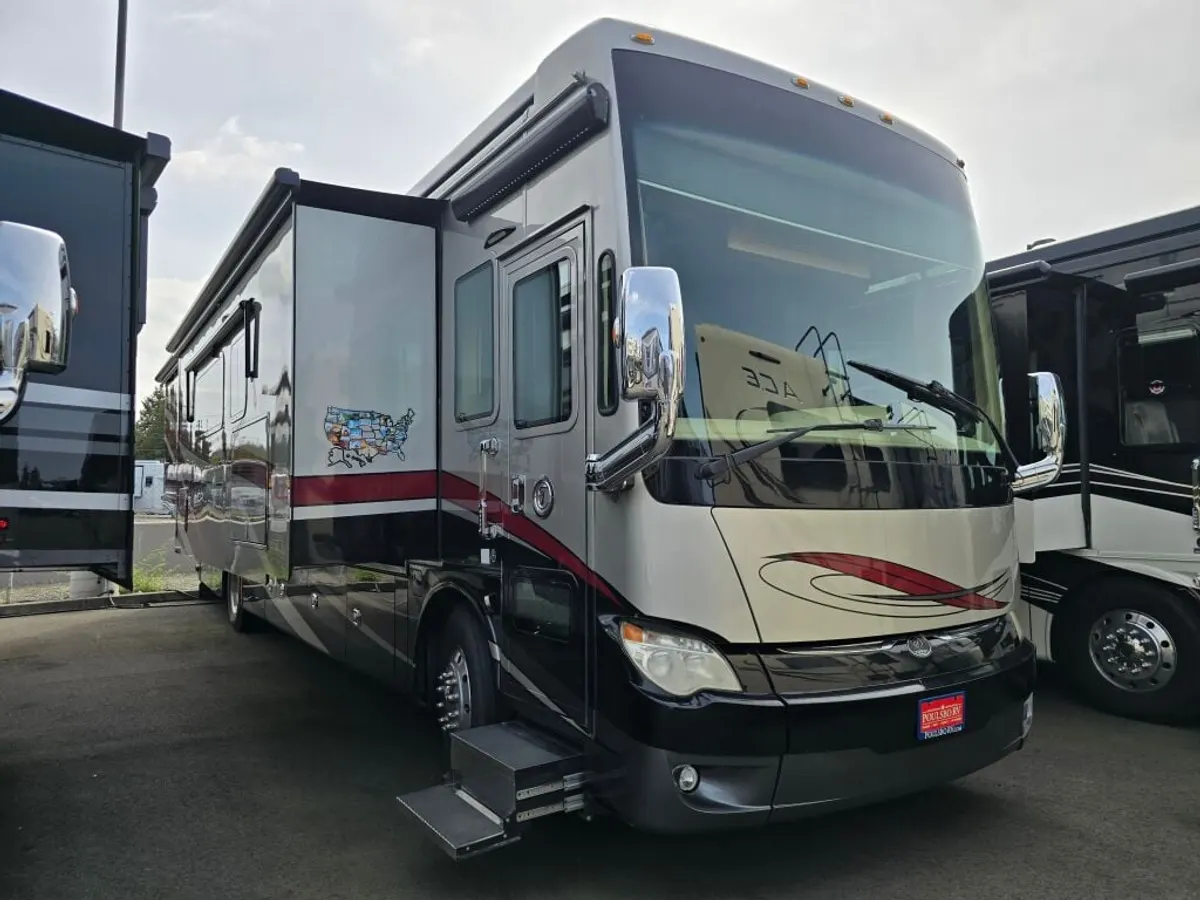 2017 Tiffin Motorhomes Allegro Bus, photo 1 of 24