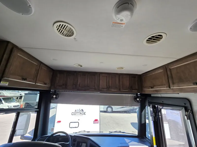 2026 Tiffin Motorhomes Allegro Red, photo 7 of 24