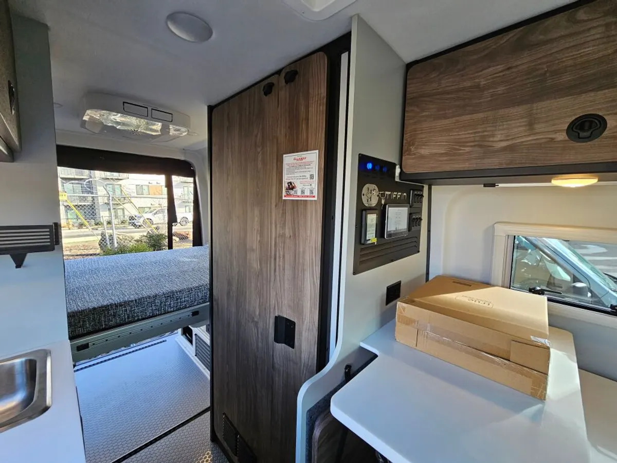 2026 Tiffin Motorhomes GH1, photo 19 of 24