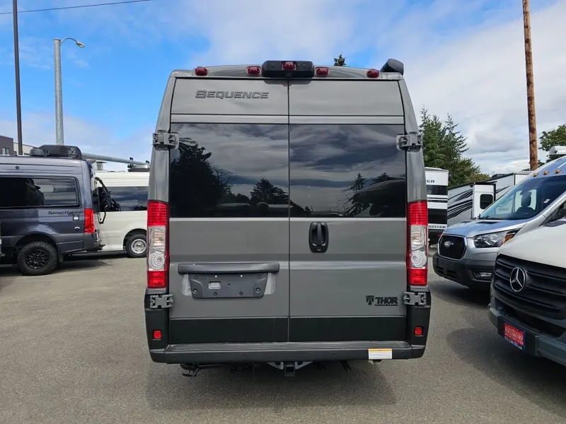2027 Thor Motor Coach Sequence, photo 6 of 24