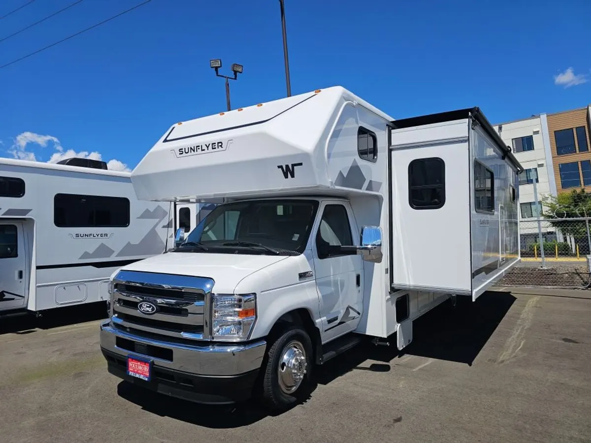 2027 Winnebago Sunflyer, photo 3 of 24