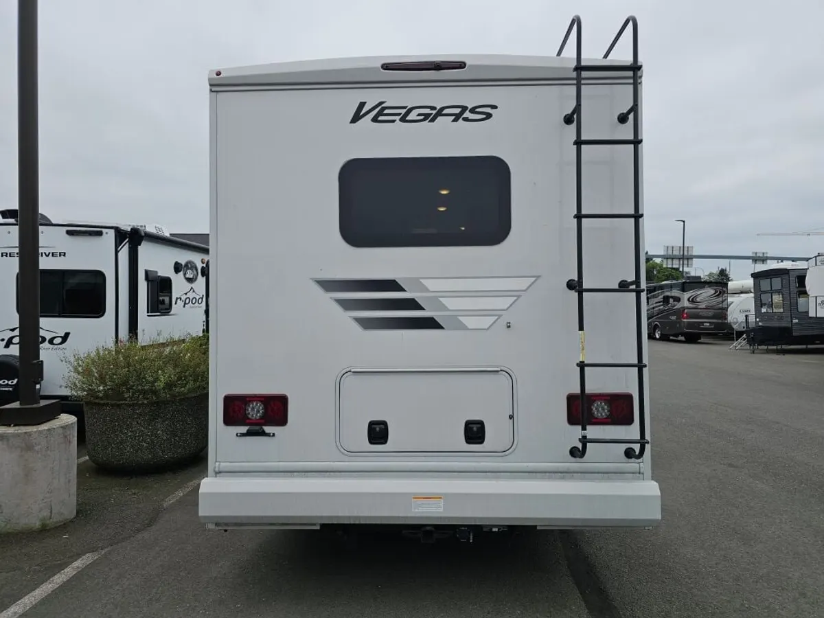 2027 Thor Motor Coach Vegas, photo 4 of 24
