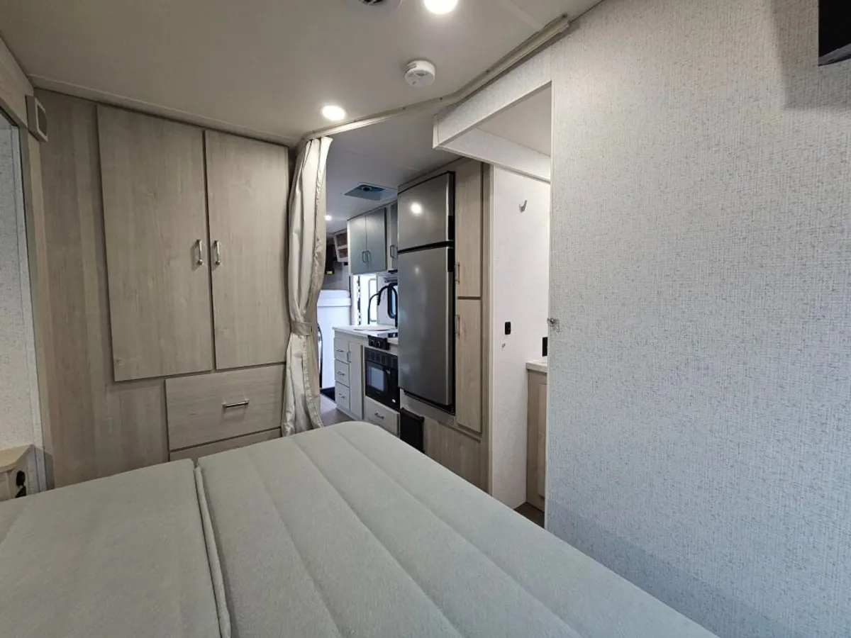 2027 Winnebago Sunflyer, photo 22 of 24