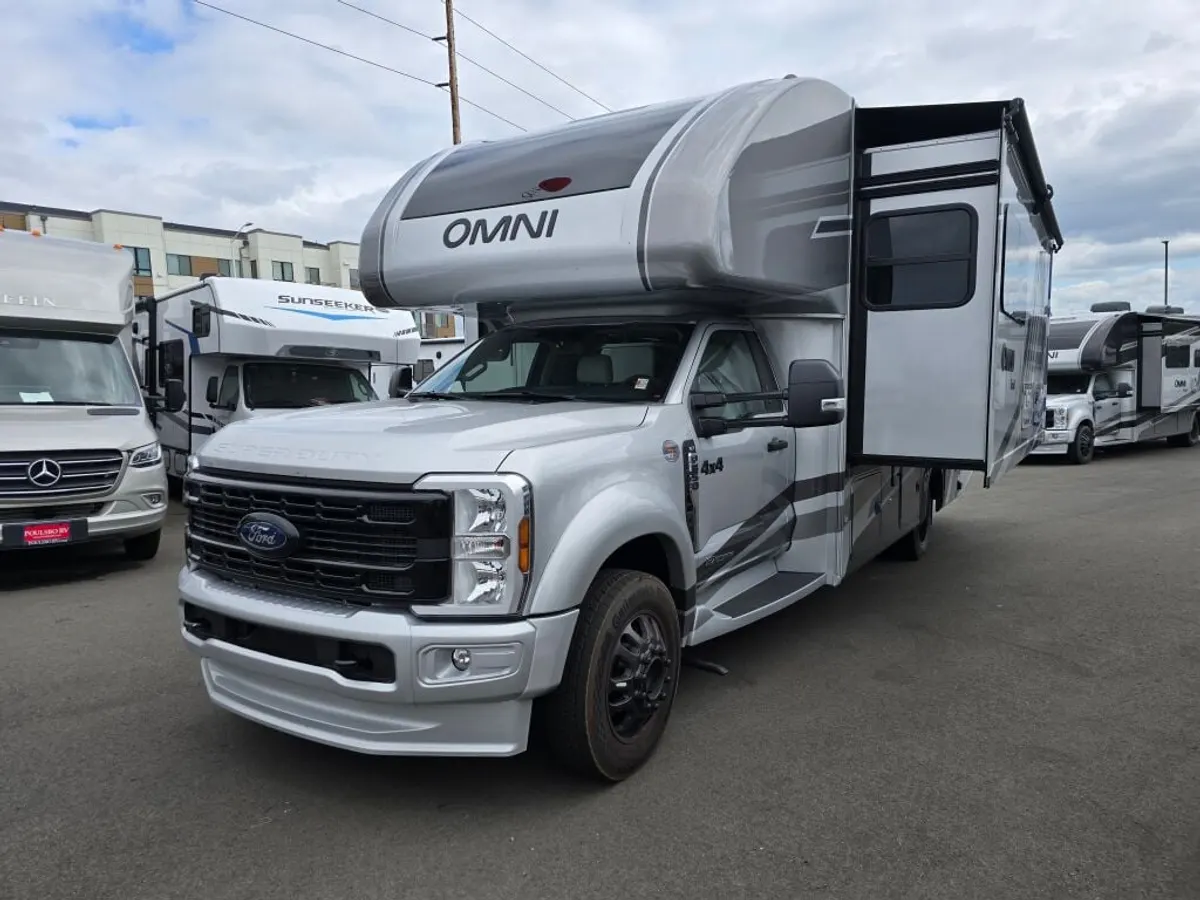 2026 Thor Motor Coach Omni Trail, photo 1 of 24