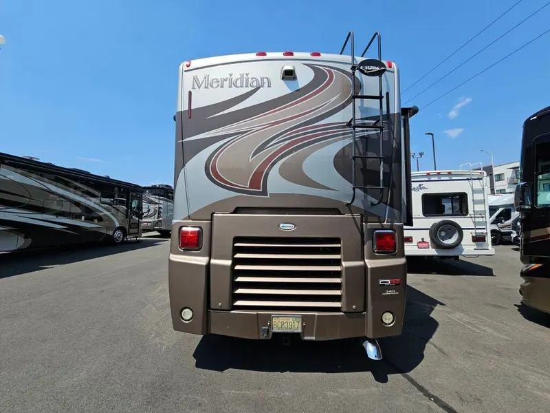 2012 Itasca Meridian, photo 6 of 24
