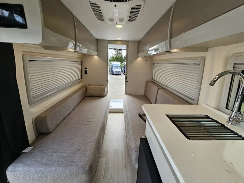 2027 Thor Motor Coach Sequence, photo 24 of 24