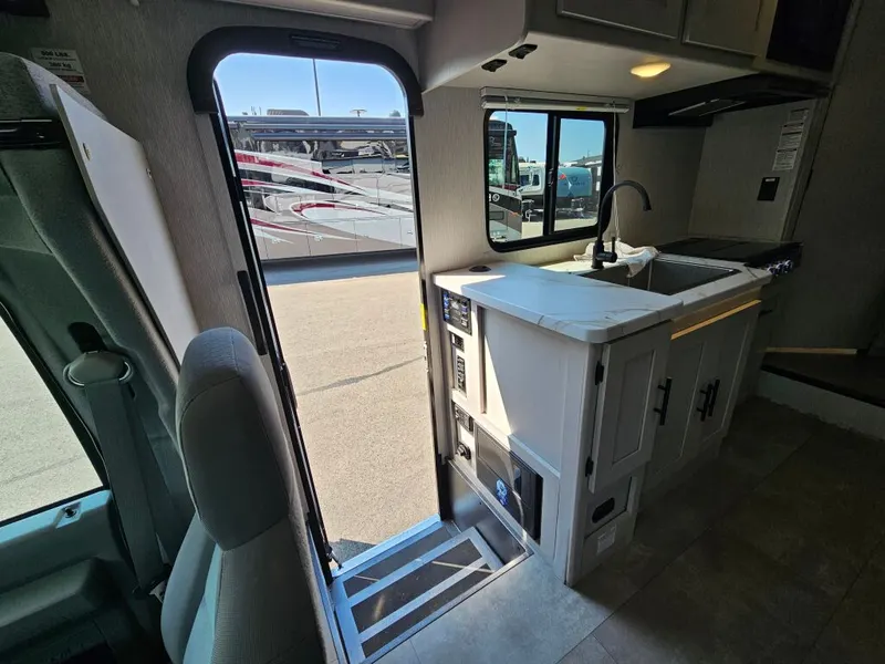 2023 Coachmen Freelander, photo 9 of 24