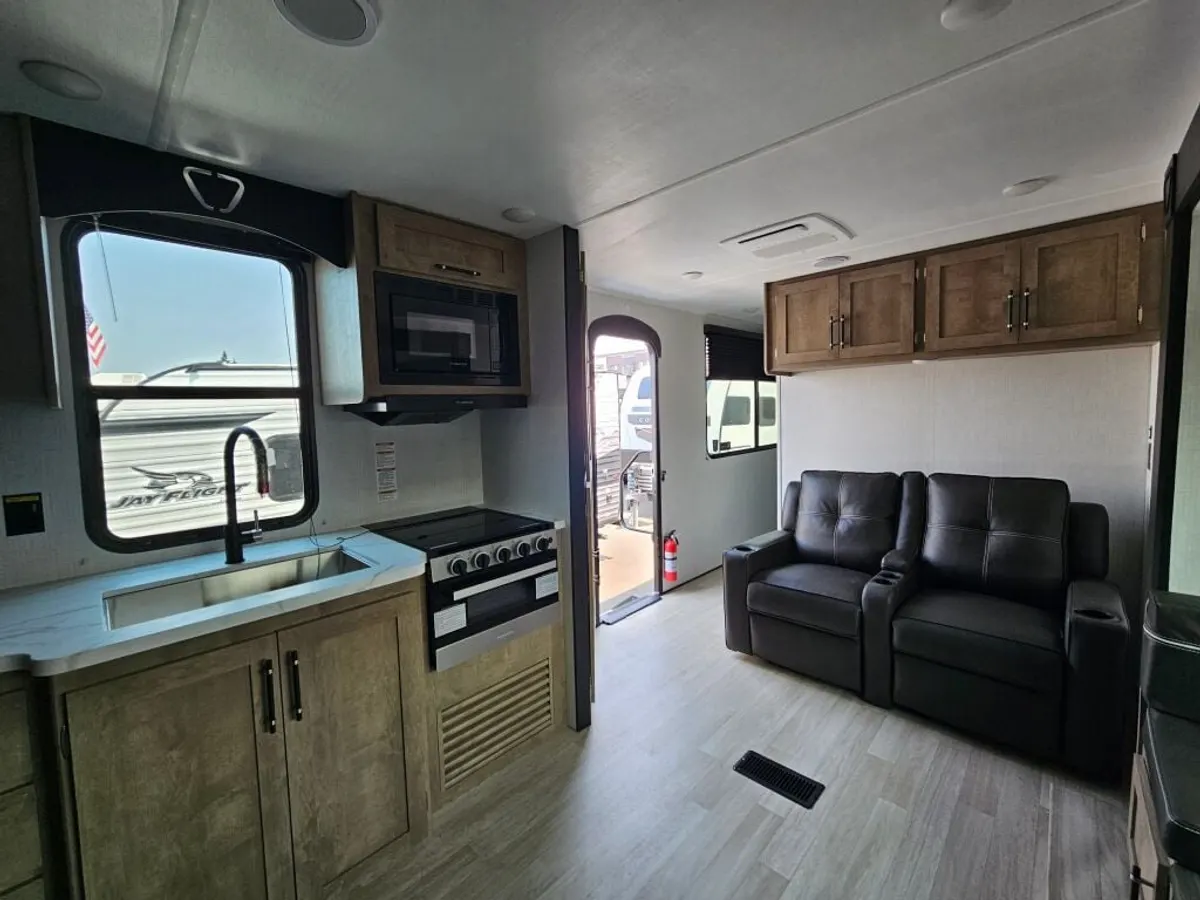 2027 Keystone Springdale Max, photo 14 of 24