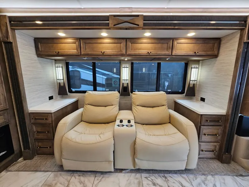 2026 Tiffin Motorhomes Allegro Bus, photo 11 of 24