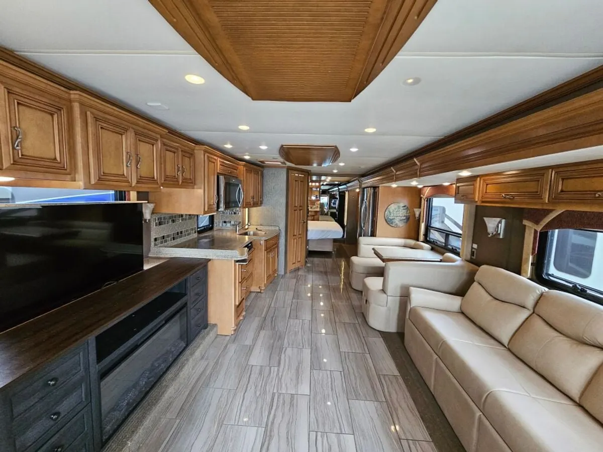 2015 Newmar Ventana, photo 9 of 24