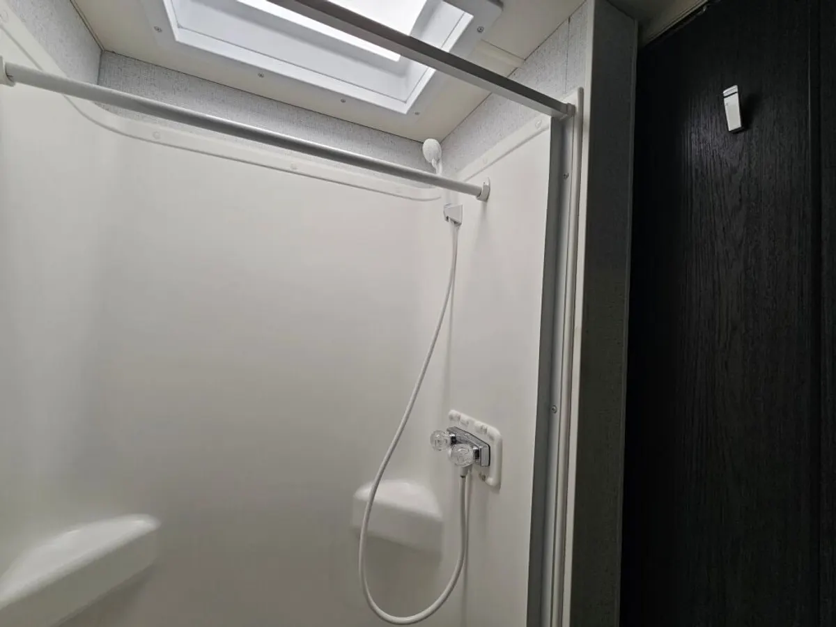 2027 Winnebago Sunflyer, photo 22 of 24