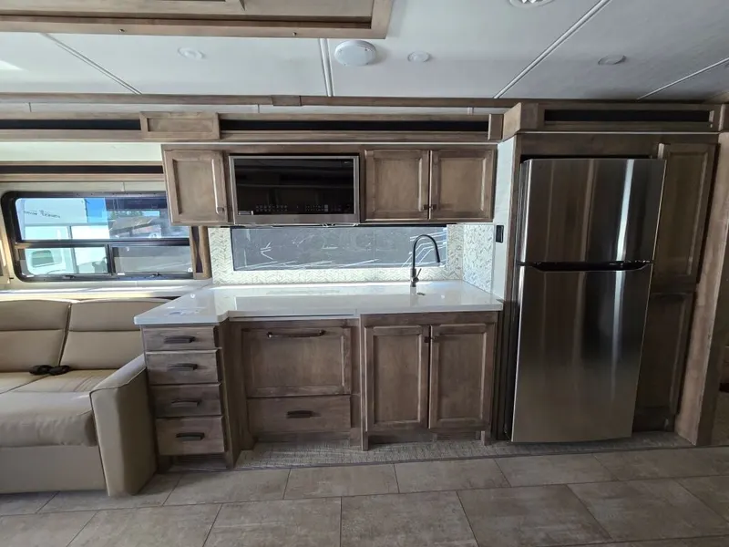 2026 Tiffin Motorhomes Allegro Red, photo 14 of 24
