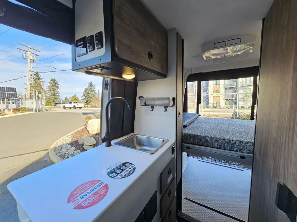 2026 Tiffin Motorhomes GH1, photo 20 of 24