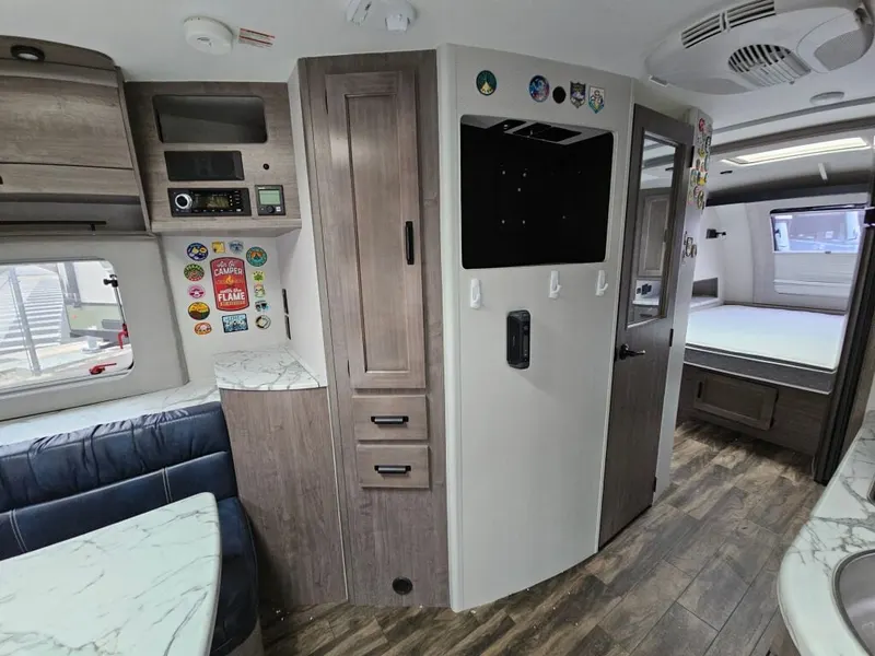 2021 Lance Lance Travel Trailers, photo 8 of 24