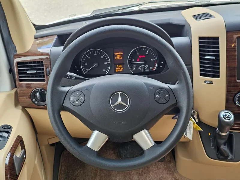 2019 Regency RV Ultra Brougham, photo 22 of 24