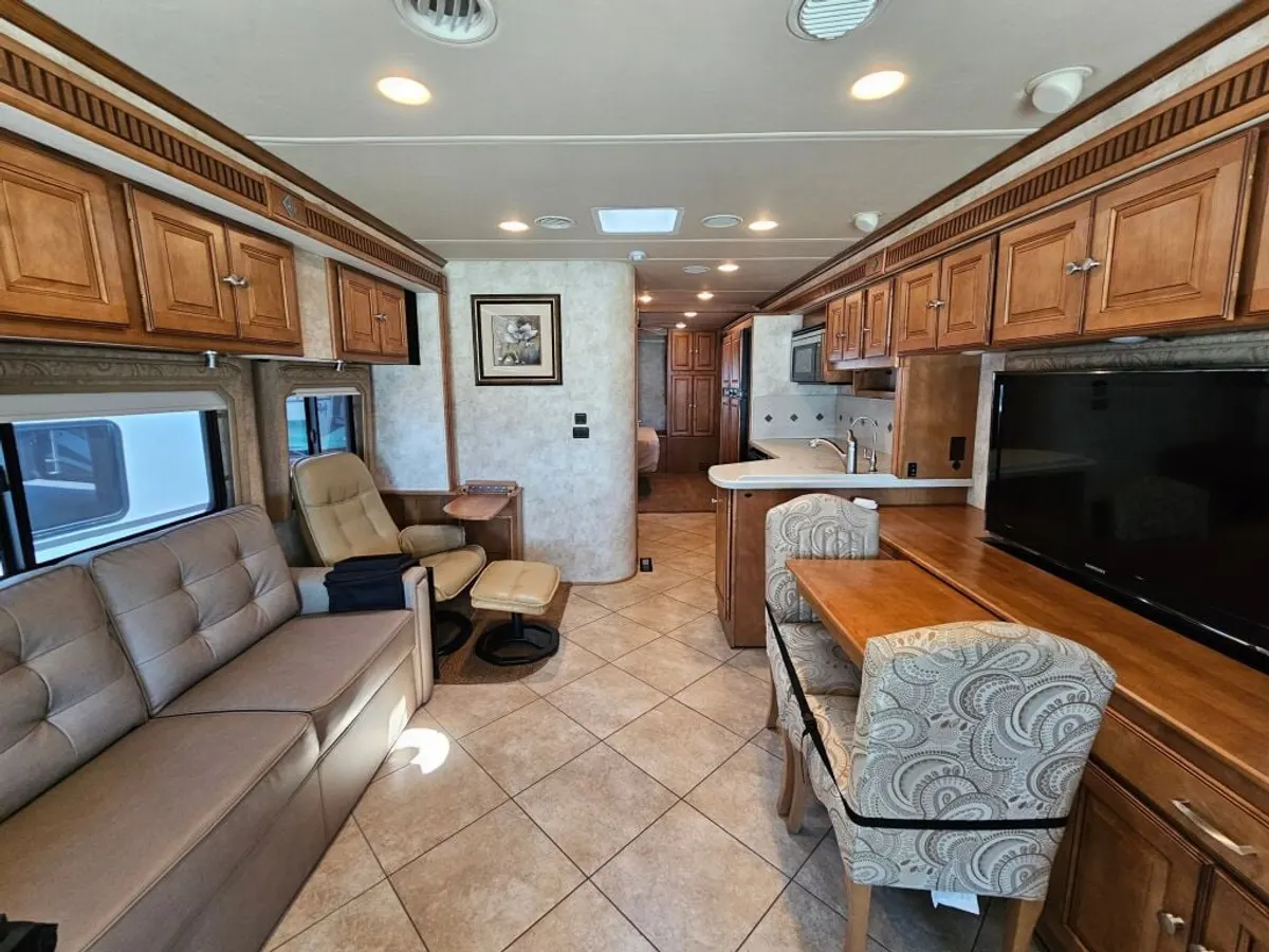 2012 Itasca Meridian, photo 12 of 24