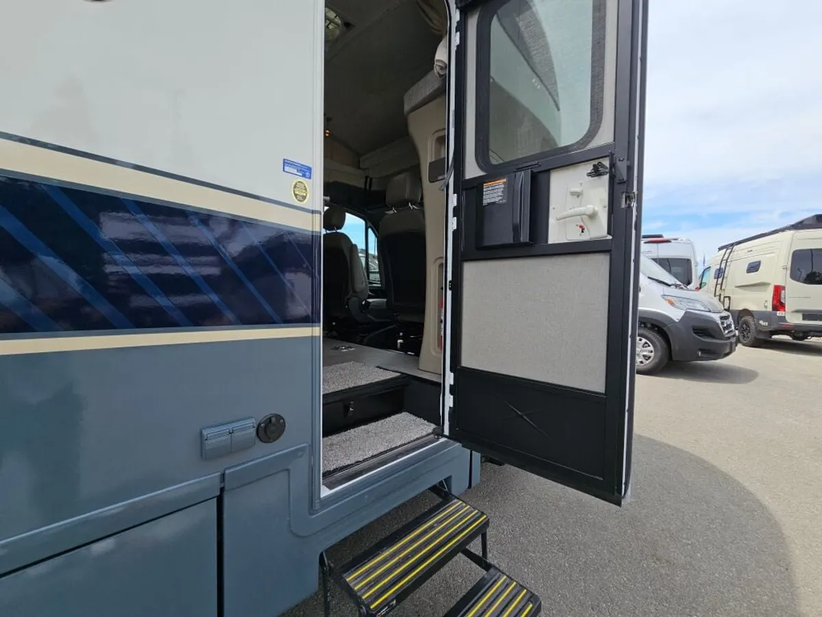 2027 Winnebago View, photo 9 of 24
