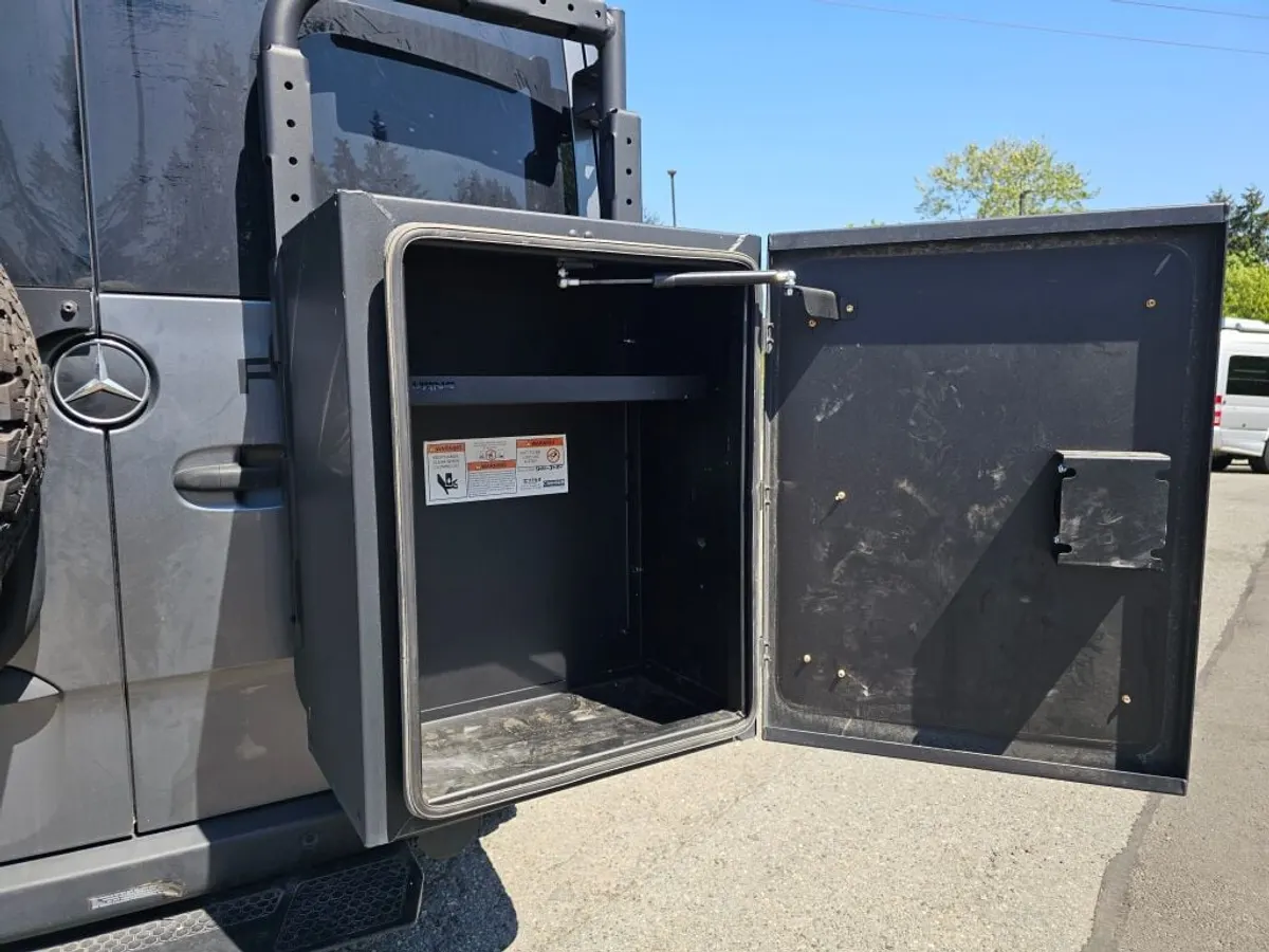 2025 Winnebago Revel, photo 11 of 24