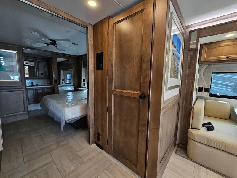 2026 Tiffin Motorhomes Phaeton, photo 24 of 24
