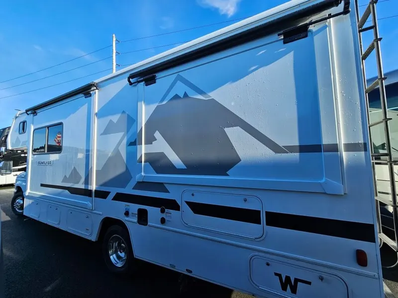 2027 winnebago sunflyer, photo 6 of 24