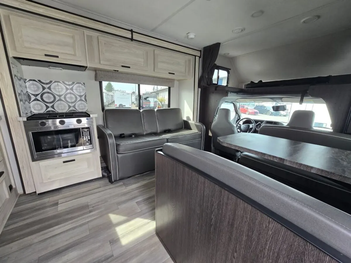 2023 Forest River Sunseeker, photo 10 of 24