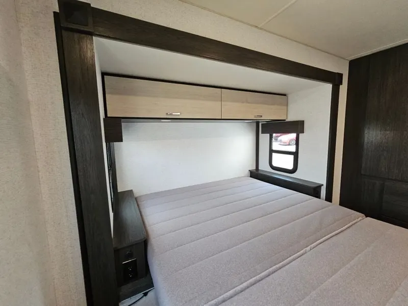 2027 Winnebago Sunflyer, photo 24 of 24