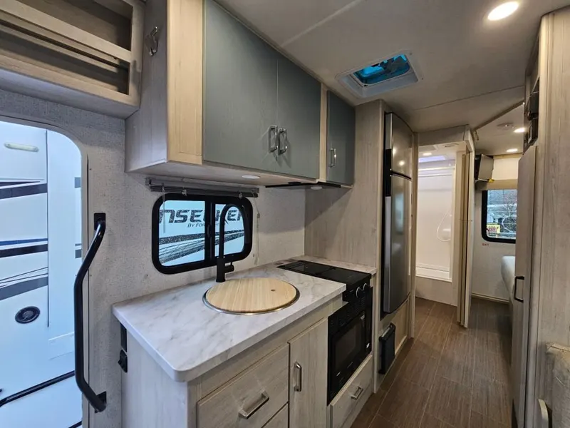 2027 Winnebago Sunflyer, photo 10 of 24