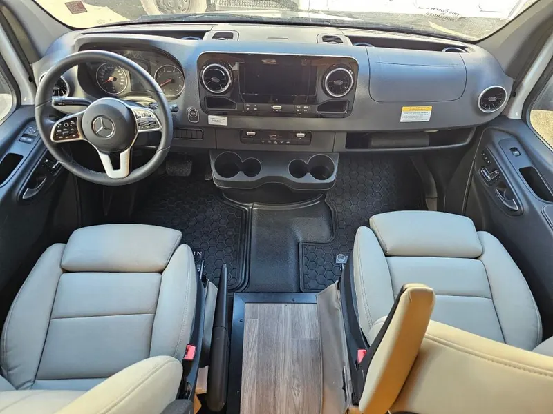 2026 Tiffin Motorhomes Wayfarer, photo 10 of 24