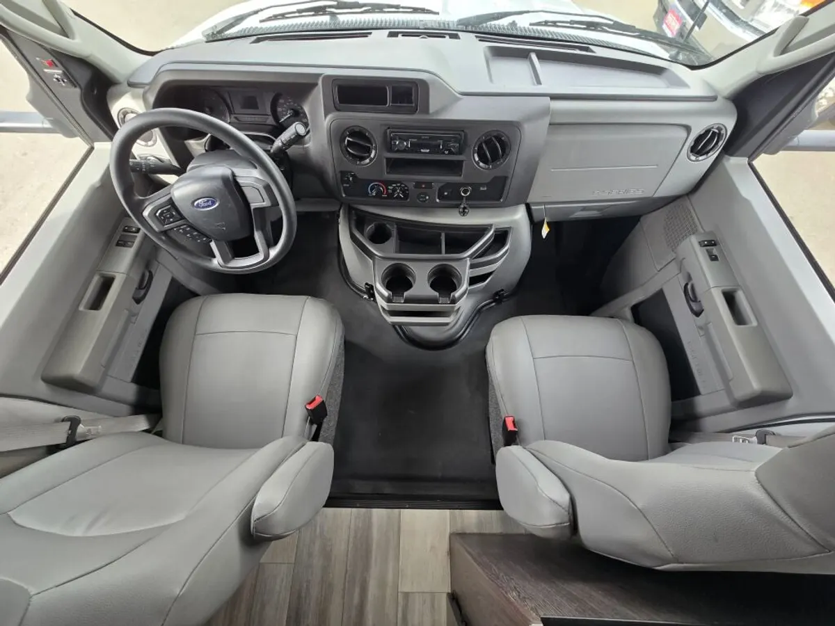 2023 Forest River Sunseeker, photo 17 of 24
