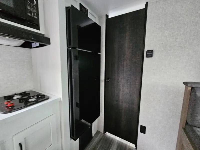2024 Jayco Jay Flight SLX, photo 18 of 24