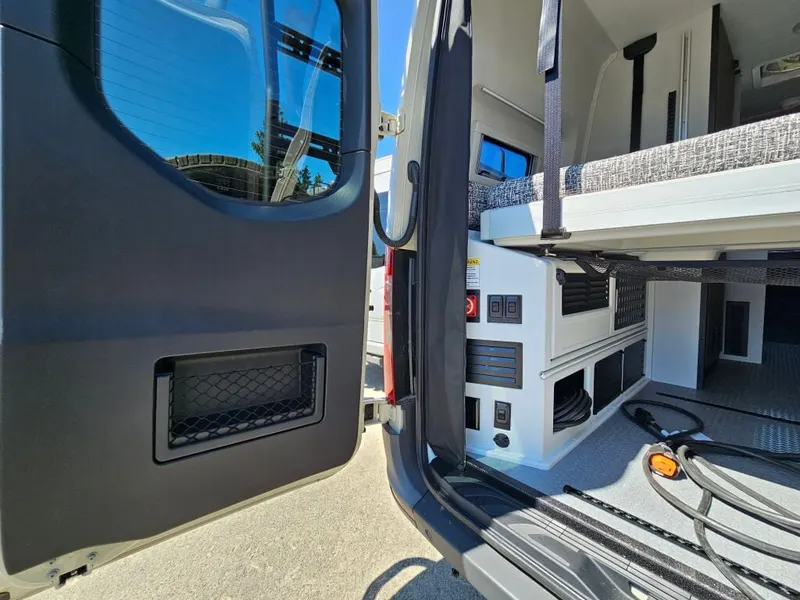 2026 Tiffin Motorhomes GH1, photo 9 of 24