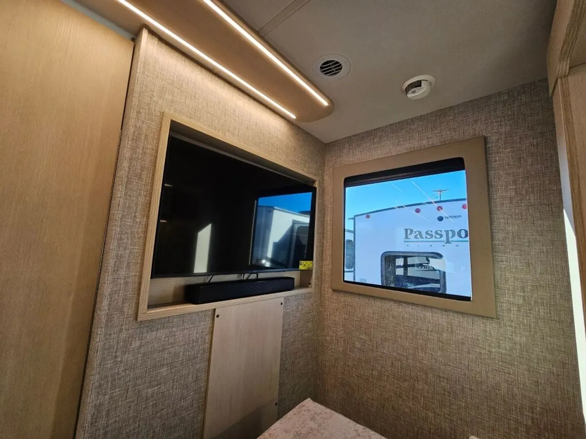 2026 Tiffin Motorhomes Wayfarer, photo 21 of 24