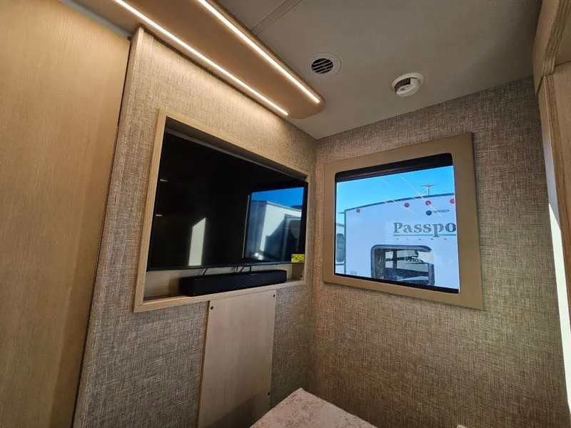 2026 Tiffin Motorhomes Wayfarer, photo 21 of 24