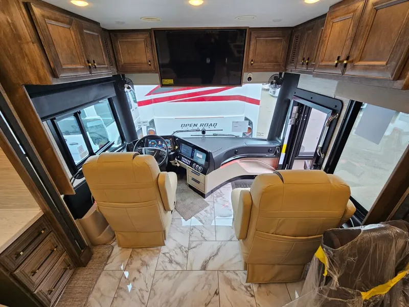 2026 Tiffin Motorhomes Allegro Bus, photo 17 of 24