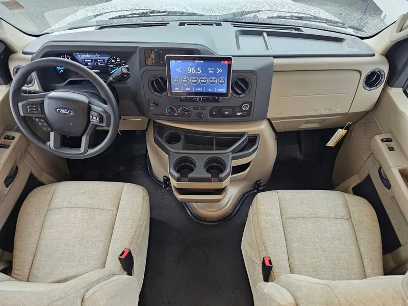 2027 Winnebago Sunflyer, photo 16 of 24