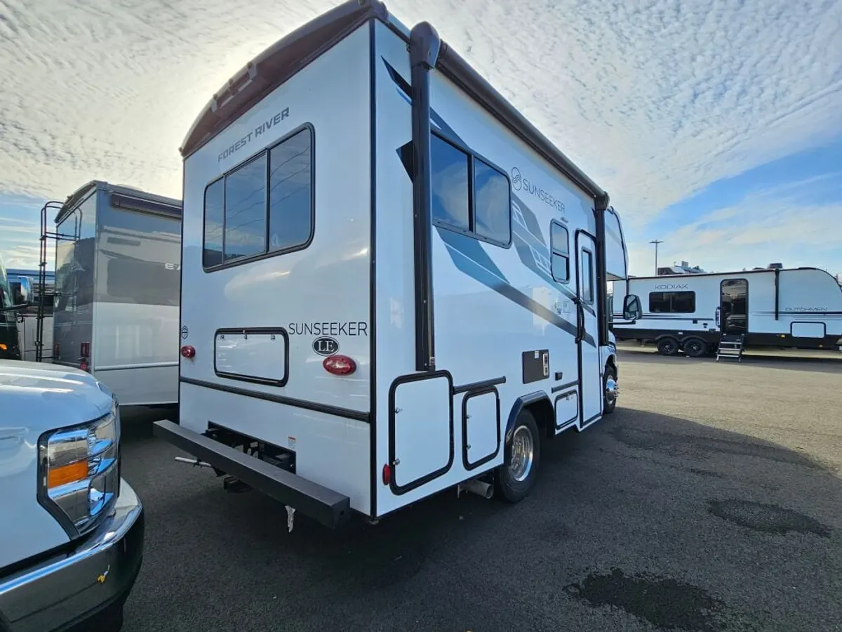 2026 Forest River Sunseeker LE, photo 3 of 24