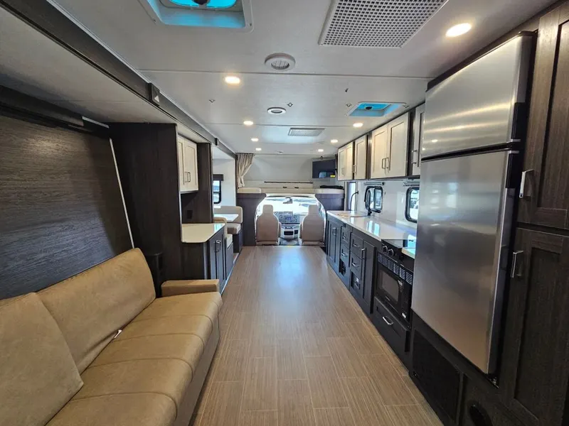 2027 Winnebago Sunflyer, photo 16 of 24