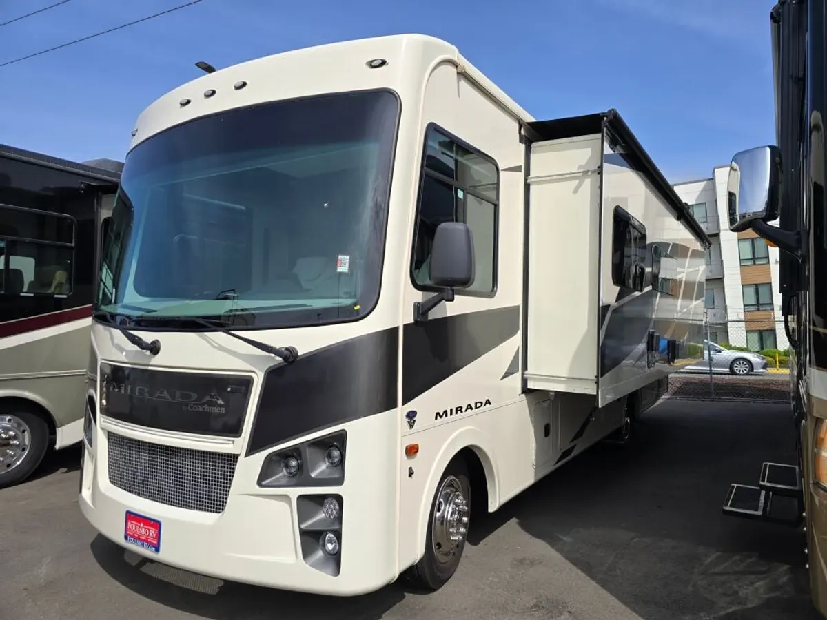 2023 Coachmen Mirada, photo 3 of 24