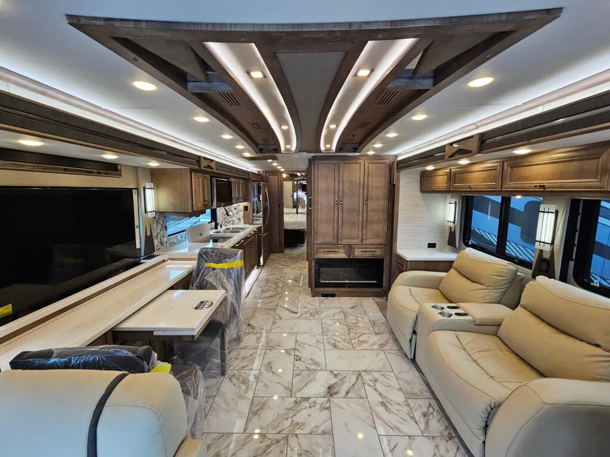 2026 Tiffin Motorhomes Allegro Bus, photo 8 of 24